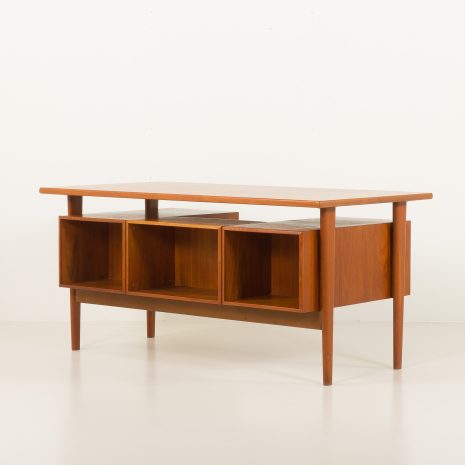 24373 teak desk by Amager Bolighus-8 24373 teak desk by Amager Bolighus-8