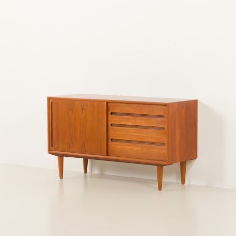 25043 small teak sideboard-3 25043 small teak sideboard-3
