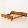 Duńskie łóżko queen size z nocnymi szafkami, styl mid century, Dania, lata 60.