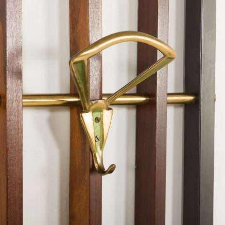 25081 Italian mid century coat hanger in teak and brass, 1950s-12 25081 Italian mid century coat hanger in teak and brass, 1950s-12