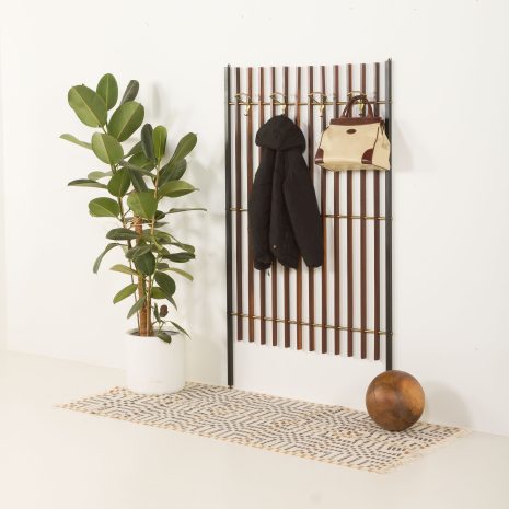 25081 Italian mid century coat hanger in teak and brass, 1950s-2 25081 Italian mid century coat hanger in teak and brass, 1950s-2