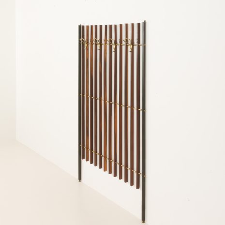 25081 Italian mid century coat hanger in teak and brass, 1950s-7 25081 Italian mid century coat hanger in teak and brass, 1950s-7