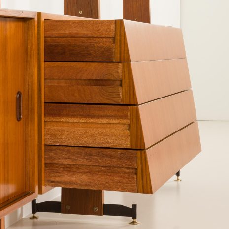 25082 Italian free standing wall unit or a room divider in the style of Isa Bergamo-23 25082 Italian free standing wall unit or a room divider in the style of Isa Bergamo-23