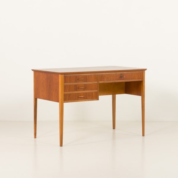 Small Danish vintage desk in teak and oak, 1960s