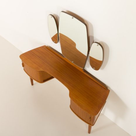 25064 Skandinavischer Frisiertisch aus der Mitte des Jahrhunderts mit verstellbaren Spiegeln, Norwegen, 1970er Jahre-11 25064 Skandinavischer Frisiertisch aus der Mitte des Jahrhunderts mit verstellbaren Spiegeln, Norwegen, 1970er Jahre-11