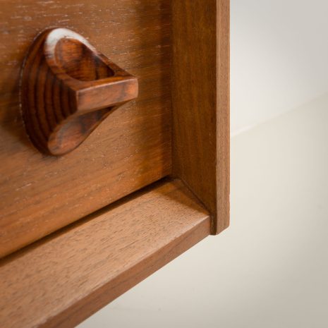 25102 Italian mid century extra wide walnut chest of drawers, 1960s-11 25102 Italian mid century extra wide walnut chest of drawers, 1960s-11