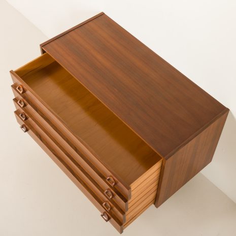 25102 Italian mid century extra wide walnut chest of drawers, 1960s-6 25102 Italian mid century extra wide walnut chest of drawers, 1960s-6