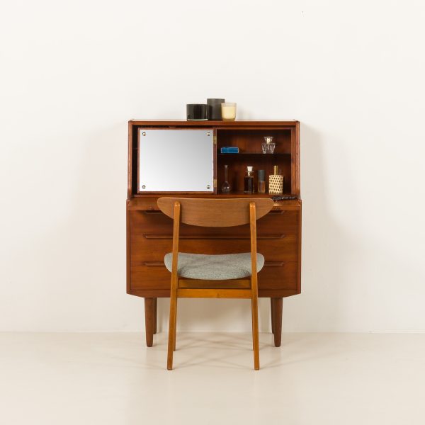 Danish mid century teak bureau with a hidden vanity by Ølholm Møbelfabrik, 1960s
