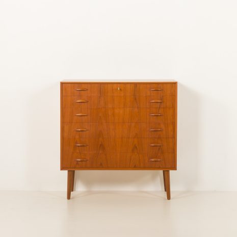 25134 Scandinavian teak chest of drawers by Johannes Sorth for Nexo Mobelfabrik, Bornholm, 1960s-5 25134 Scandinavian teak chest of drawers by Johannes Sorth for Nexo Mobelfabrik, Bornholm, 1960s-5