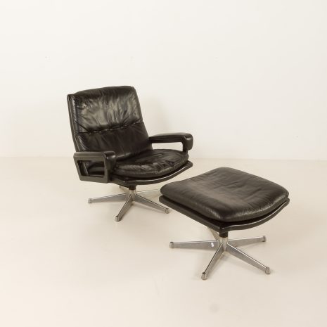 Vintage Sessel mit Hocker von André Vandenbrouck für Strassle Modell " King ", Schweiz, 1960er Jahre