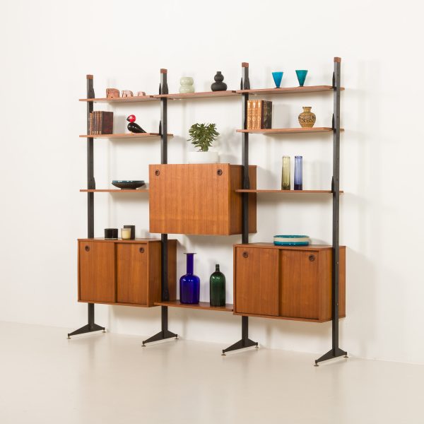 Włoski  regał wolnostojący z drewna tekowego, mid-century modern, lata 60.