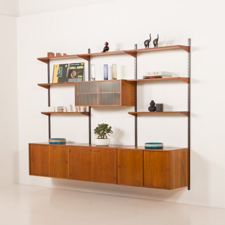 25158 Kai kristiansen 3 Bay teak Wall unit-2 25158 Kai kristiansen 3 Bay teak Wall unit-2