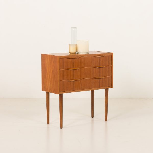 Small Danish vintage chest of drawers or a nignstand, 1960s