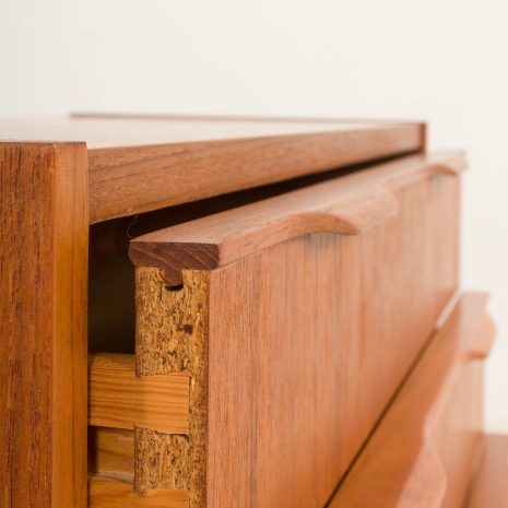 25186 Small Danish vintage chest of drawers or a nignstand, 1960s-10 25186 Small Danish vintage chest of drawers or a nignstand, 1960s-10