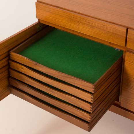 25184 Ib Kofod-Larsen kredens z drewna tekowego model FA66 dla Faarup Møbelfabrik, Dania, lata 60. XX wieku-11 25184 Ib Kofod-Larsen kredens z drewna tekowego model FA66 dla Faarup Møbelfabrik, Dania, lata 60. XX wieku-11