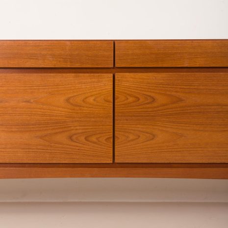 25184 Ib Kofod-Larsen kredens z drewna tekowego model FA66 dla Faarup Møbelfabrik, Dania, lata 60. XX wieku-14 25184 Ib Kofod-Larsen kredens z drewna tekowego model FA66 dla Faarup Møbelfabrik, Dania, lata 60. XX wieku-14