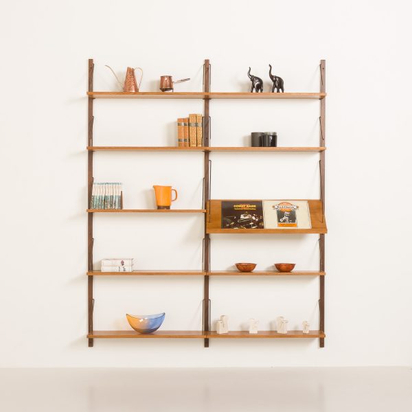 Danish mid century oak shelving unit in the style of Poul Cadovius, 1970s .
