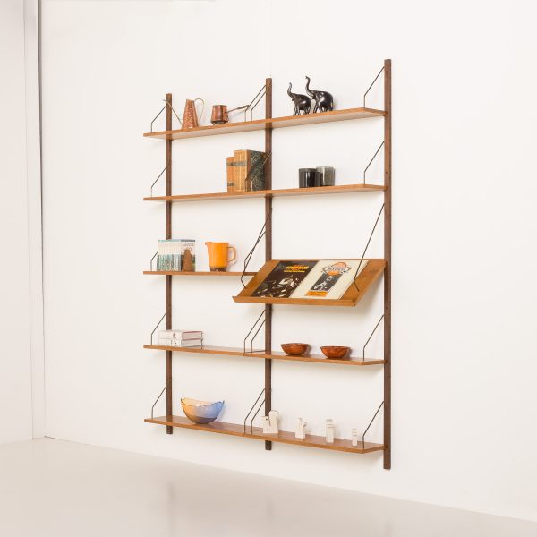 Danish mid century oak shelving unit in the style of Poul Cadovius, 1970s .