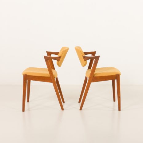 25193 Chaises Kai Kristiansen modèle 42 en teck, lot de 2, Danemark, années 1960-5 25193 Chaises Kai Kristiansen modèle 42 en teck, lot de 2, Danemark, années 1960-5