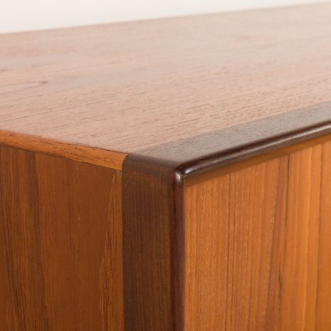 25204 teak sideboard.-12 25204 teak sideboard.-12