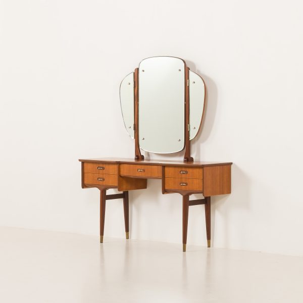 Scandinavian mid century teak dressing table with adjustable mirrors, Norway 1960s