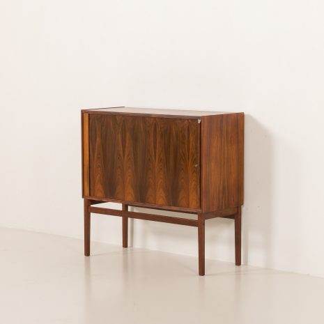 25214 szafka na płyty -4 25214 szafka na płyty -4