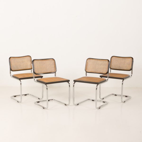 Włoskie krzesła vintage Cesca zaprojektowane pod koniec lat 20. XX wieku przez Marcela Breuera wyprodukowane w latach 70 XX wieku.
