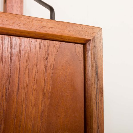 25250 Poul Cadovius 4-przedziałowa szafka ścienna z drewna tekowego dla Cado, Dania 1960s-19 25250 Poul Cadovius 4-przedziałowa szafka ścienna z drewna tekowego dla Cado, Dania 1960s-19