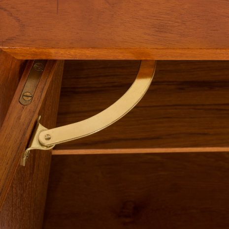 25251 Cadovius threebay teak Wall unit-18 25251 Cadovius threebay teak Wall unit-18