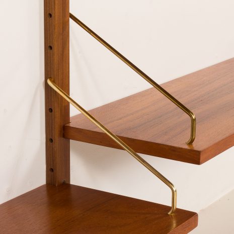 25251 Cadovius threebay teak Wall unit-20 25251 Cadovius threebay teak Wall unit-20