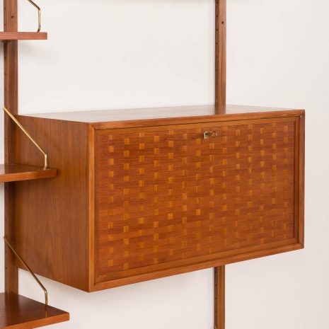 25251 Cadovius threebay teak Wall unit-9 25251 Cadovius threebay teak Wall unit-9