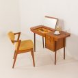 Petit bureau vintage avec vanité cachée attr. à Olholm Mobler, Danemark, années 1960