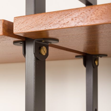 24338 Włoska wolnostojąca szafka wisząca z drewna tekowego z trzema wnękami-14 24338 Włoska wolnostojąca szafka wisząca z drewna tekowego z trzema wnękami-14