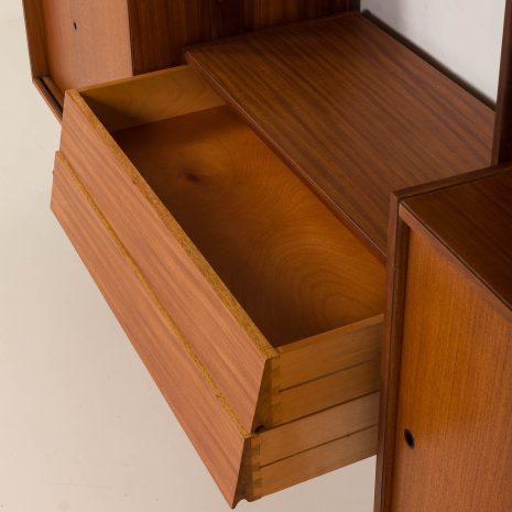 25141 Włoska wolnostojąca szafka ścienna lub ścianka działowa z drewna tekowego, lata 1960-17 25141 Włoska wolnostojąca szafka ścienna lub ścianka działowa z drewna tekowego, lata 1960-17