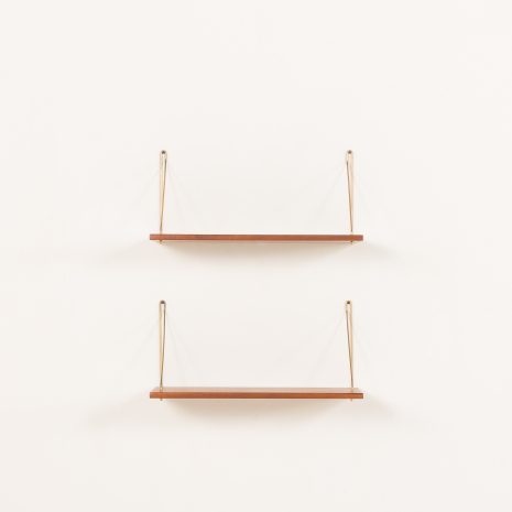 25268 Zestaw 2 duńskich pływających szezlongów z drewna tekowego z połowy wieku, głębokość 30 cm, lata 60. 25268 Zestaw 2 duńskich pływających szezlongów z drewna tekowego z połowy wieku, głębokość 30 cm, lata 60.