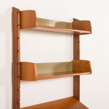 25304 Ergo bookcase with expository shelf by John Texmon, Norway, 1960s.-12 25304 Ergo bookcase with expository shelf by John Texmon, Norway, 1960s.-12