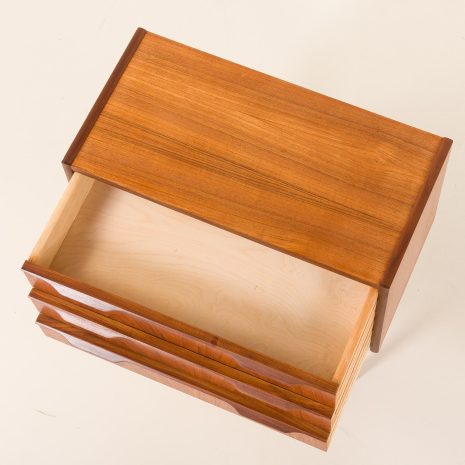 25275 Mała duńska komoda z drewna tekowego, lata 1960-10 25275 Mała duńska komoda z drewna tekowego, lata 1960-10