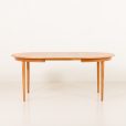 25351 Duński okrągły stół dębowy z połowy wieku z jednym dodatkowym liściem, lata 1960-4