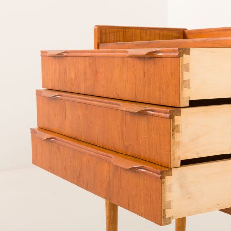 25375 Small Danish teak chest of drawers, or an entry chest, 1960s-13 25375 Small Danish teak chest of drawers, or an entry chest, 1960s-13
