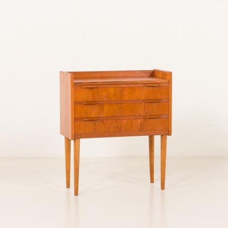 25375 Small Danish teak chest of drawers, or an entry chest, 1960s-2 25375 Small Danish teak chest of drawers, or an entry chest, 1960s-2