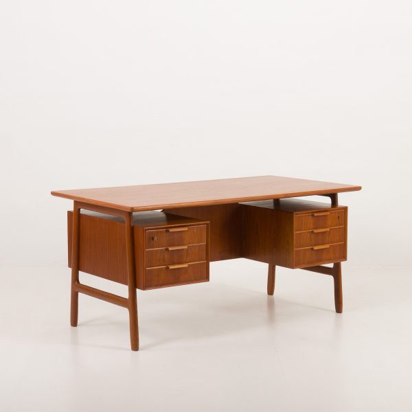 Duńskie palisandrowe biurko Model 75, proj. Omann Jun, lata 50.