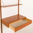 25431 Duńska półka z drewna tekowego z biurkiem, połowa XX wieku, lata 70.