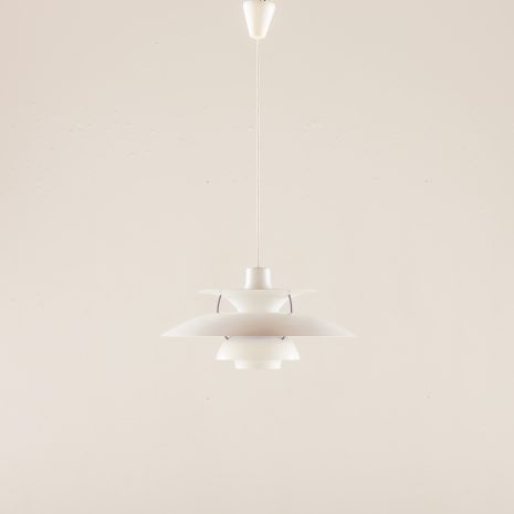 Lampa 25434 PH5 autorstwa Poula Henningesna dla Louis Pulsen, lata 70. Lampa 25434 PH5 autorstwa Poula Henningesna dla Louis Pulsen, lata 70.