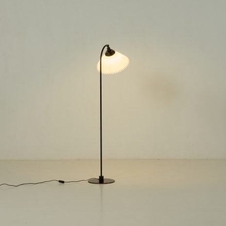 25467 LE Klint vintage floor lamp model 368 by Flemming Agger-05 25467 LE Klint vintage floor lamp model 368 by Flemming Agger-05