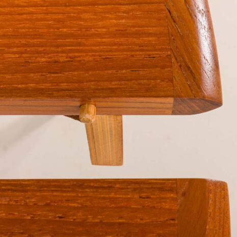 25404 Danish teak round extension table 1960s-15 25404 Danish teak round extension table 1960s-15