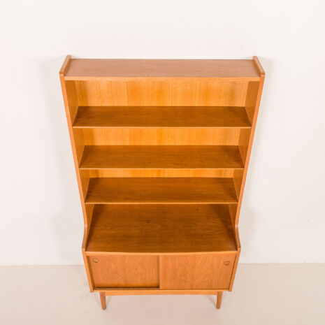 25476 Johannes Sorth oak bookcase for Nexo, Bornholm, Denmark 1960s-8 25476 Johannes Sorth oak bookcase for Nexo, Bornholm, Denmark 1960s-8