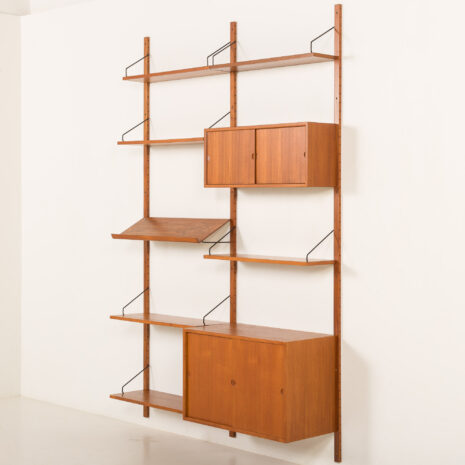 25490 Poul Cadovius extra hohe Teakholz-Hängeschrank für Cado, 1960-8 25490 Poul Cadovius extra hohe Teakholz-Hängeschrank für Cado, 1960-8