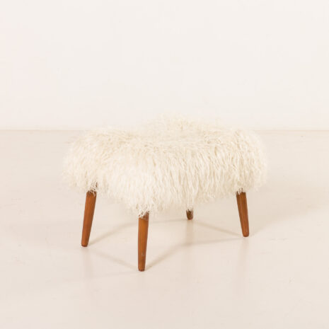 25507 Scandinavian mid century ottoman in long hair sheepskin, Denmark, 1970s-1 25507 Scandinavian mid century ottoman in long hair sheepskin, Denmark, 1970s-1