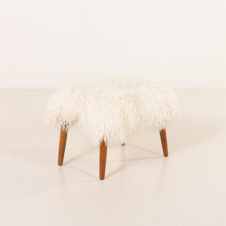 25507 Scandinavian mid century ottoman in long hair sheepskin, Denmark, 1970s-4 25507 Scandinavian mid century ottoman in long hair sheepskin, Denmark, 1970s-4