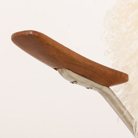 25509 Mid century long hair sheepskin chair in the style of Arne Jacobsen, Denmark 1950s-14 25509 Mid century long hair sheepskin chair in the style of Arne Jacobsen, Denmark 1950s-14